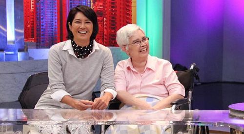 ป๊อบ อารียา สิริโสดา กับคุณแม่ ในรายการทีวี ตีสิบ เดย์ เสาร์ที่ 12 สิงหาคม 2560 ทางทีวีช่อง 3